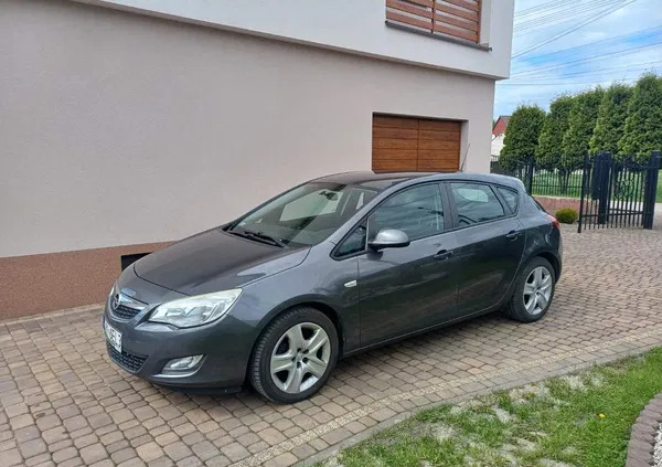 Opel Astra cena 23000 przebieg: 186000, rok produkcji 2012 z Mikołów małe 106